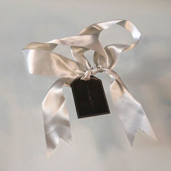 Neiman Marcus Gift Wrap 3 Ribbon Bows With Metal Gift Tag Given From The Heart - Picture 4 of 10
